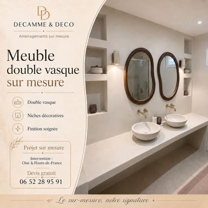 Meuble double vasque sur mesure en béton ciré avec niches décoratives dans une salle de bain à Beauvais
